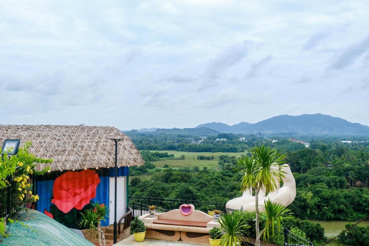 Bangmara Hill Hotel Takuapa Bagian luar foto